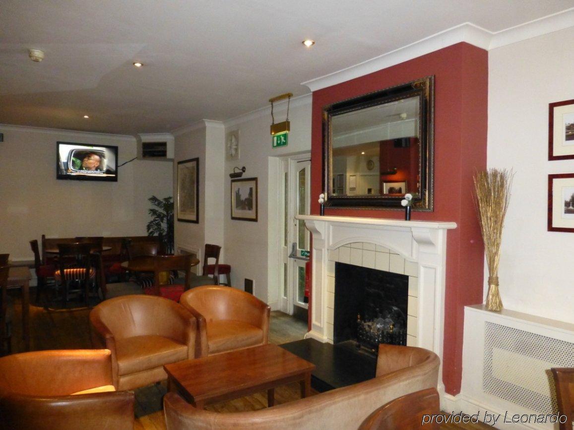 Waterloo Hotel Crowthorne Exteriör bild