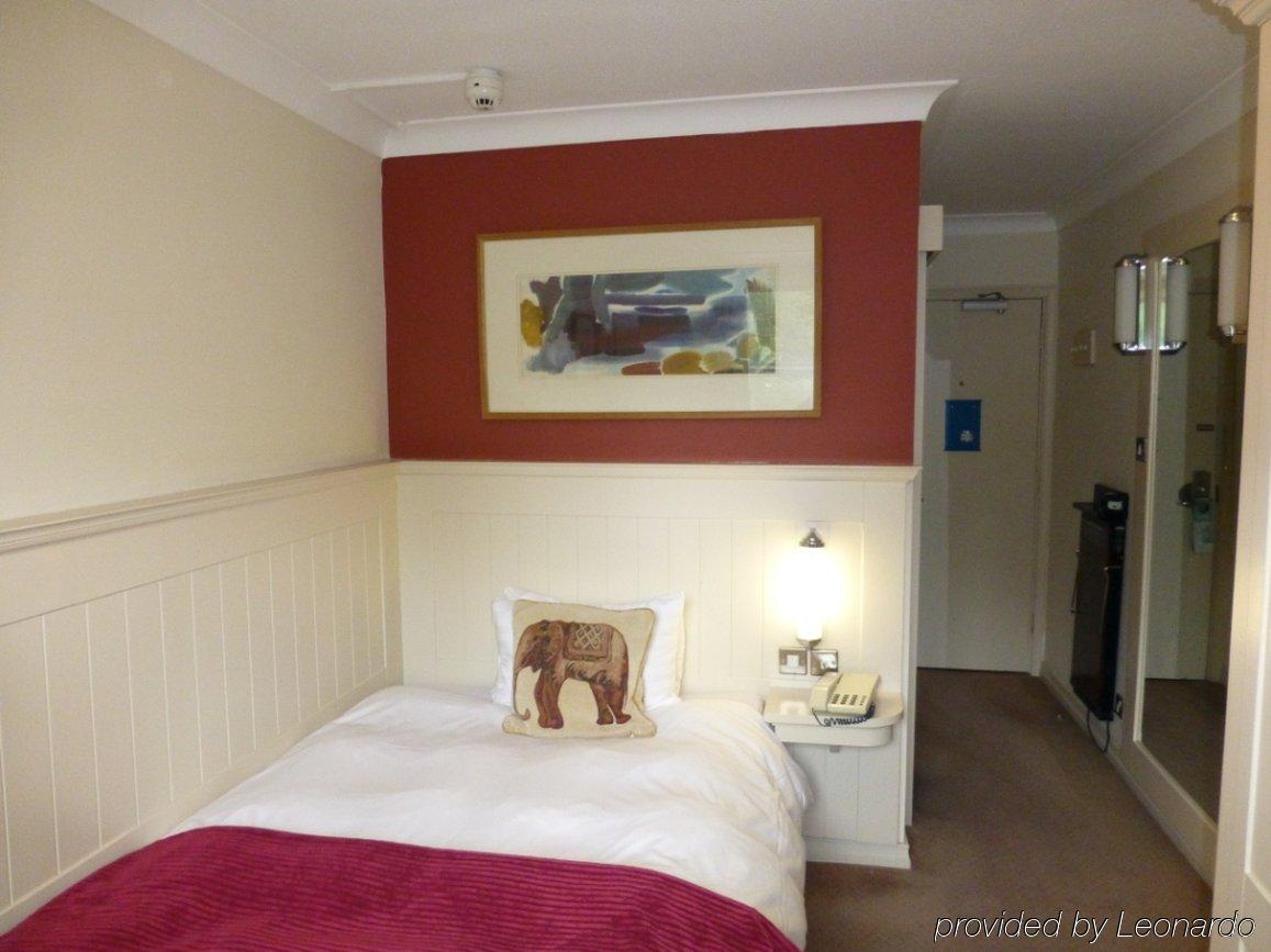 Waterloo Hotel Crowthorne Exteriör bild