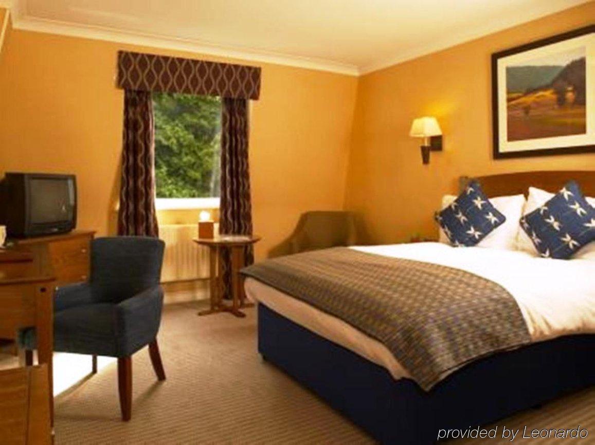 Waterloo Hotel Crowthorne Exteriör bild
